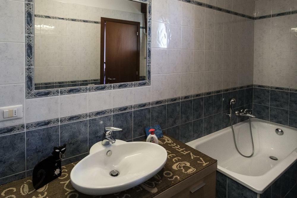 Appartamento Viserba Mare/Fiera Rimini Luaran gambar